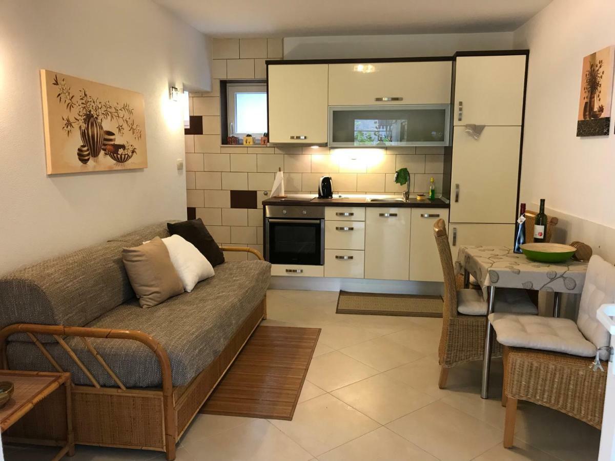 Apartment Dvor